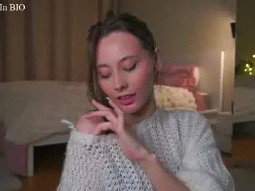 Chaturbate Adult Video Chat of falinecrosthwaite