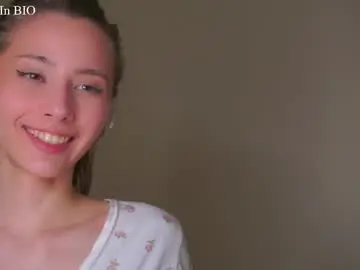 Chaturbate Live Sex Cam of falinecrosthwaite