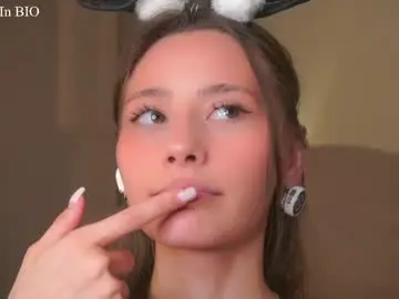 Chaturbate Watch Live Sex Cams of falinecrosthwaite