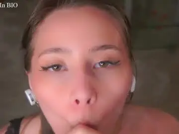 Chaturbate Watch Live Sex Cams of falinecrosthwaite
