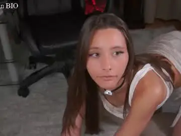 Chaturbate Watch Live Sex Cams of falinecrosthwaite