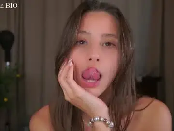 Chaturbate Watch Live Sex Cams of falinecrosthwaite