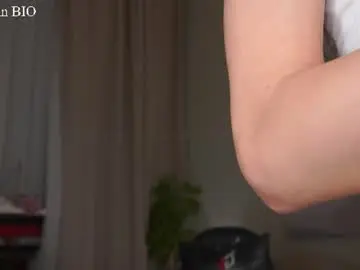 Chaturbate Live Sex Cam of falinecrosthwaite