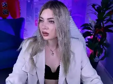 Chaturbate Best live sex cam show of hyileyclark
