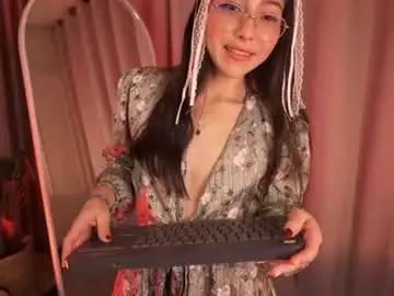 Chaturbate Nude Webcam of charloottee_1