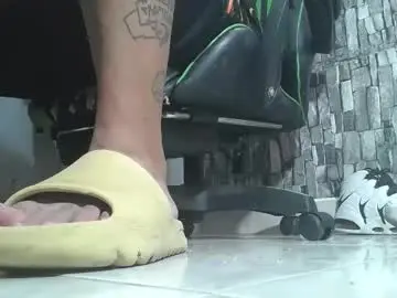 Chaturbate Live Porn of srfindomfeet_