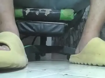 Chaturbate Best live sex cam show of srfindomfeet_