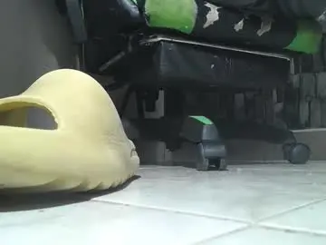 Chaturbate Adult Webcam of srfindomfeet_