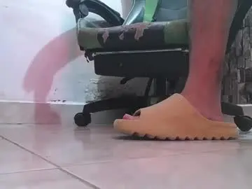 Chaturbate Live Sex of srfindomfeet_