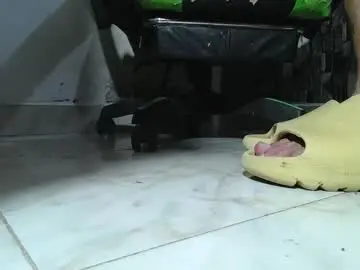 Chaturbate Live Sex of srfindomfeet_