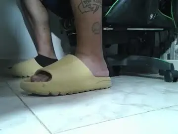 Chaturbate Best Webcam of srfindomfeet_