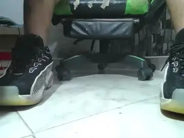 Chaturbate Live Sex of srfindomfeet_
