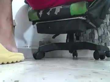 Chaturbate Watch Live Sex Cams of srfindomfeet_