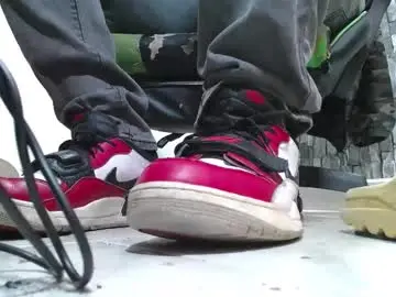 Chaturbate Live Sex of srfindomfeet_