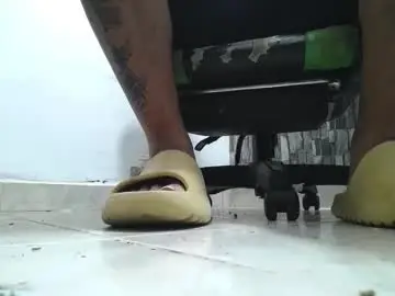 Chaturbate Live Porn of srfindomfeet_