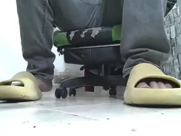 Chaturbate Nude Webcam of srfindomfeet_