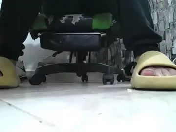 Chaturbate Private Sex Chat of srfindomfeet_