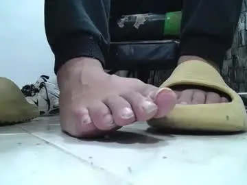 Chaturbate Adult Video Chat of srfindomfeet_