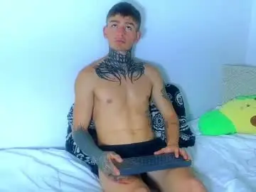 Chaturbate Live Porn of estebanchar_