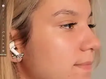 Chaturbate Live Sex Cam of margarethowell