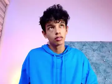 Chaturbate Live Sex of maxfrost_1