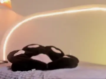 Chaturbate Live Sex of katiepeach_