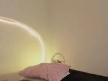 Chaturbate Adult Video Chat of katiepeach_