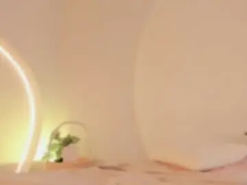 Chaturbate Free Porn Cam of katiepeach_