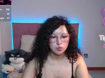 Chaturbate Watch Live Sex Cams of littlelion18