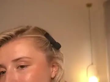 Chaturbate Live Porn of cuteeeeealina
