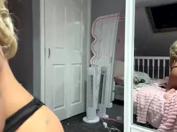 Chaturbate Live Sex Cam of itsmelolax