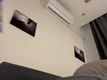 Chaturbate Live Sex Cam of karlenegries