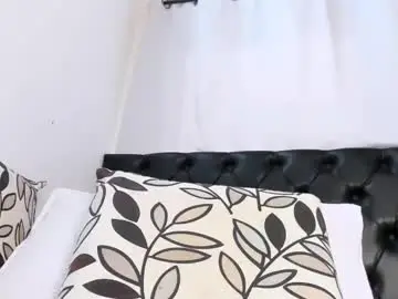 Chaturbate Nude Webcam of stephie01