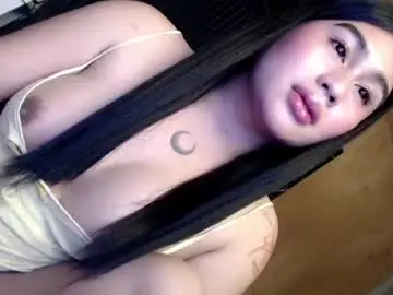 Chaturbate Live Sex Cam of takeme_inheaven68