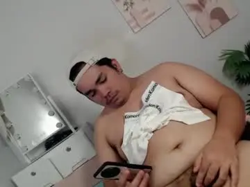 Chaturbate Live Porn of ure_fattytoy143
