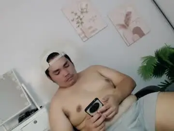 Chaturbate Nude Webcam of ure_fattytoy143