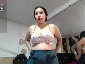 Chaturbate Live Sex Cam of mia_garcia28