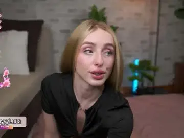 Chaturbate Adult Video Chat of babyyyluna