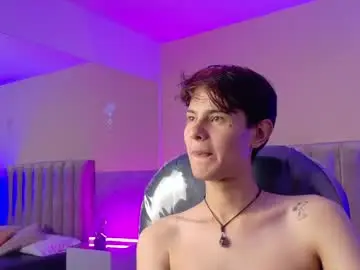 Chaturbate Best live sex cam show of derek_sinn