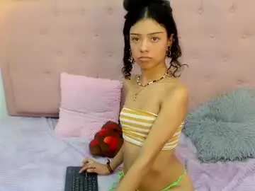 Chaturbate Adult Webcams of emma_sanders33