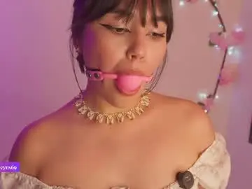 Chaturbate Adult Webcam of moon_eyess