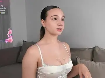 Chaturbate Live Sex of adelexx_zll