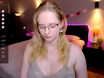 Chaturbate Adult Video Chat of sheslinki