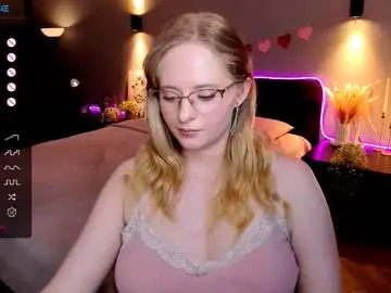 Chaturbate Watch Live Sex Cams of sheslinki