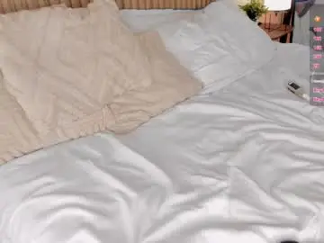 Chaturbate Best live sex cam show of _e_m_m_a_1