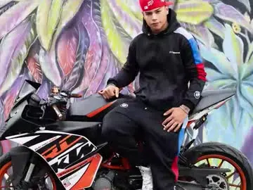 Chaturbate Adult Video Chat of santiagoreyesft