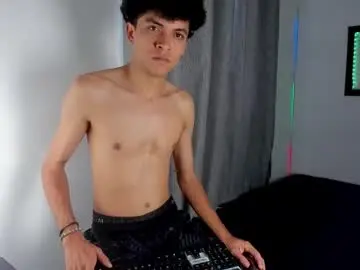 Chaturbate Live Sex of energy_lover137