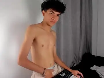 Chaturbate Nude Webcam of energy_lover137