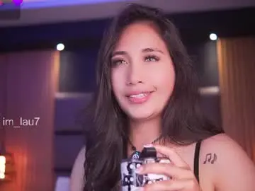 Chaturbate Watch Live Sex Cams of lauroberts