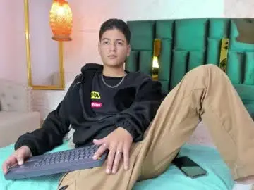 Chaturbate Sex Chat of levy_steve